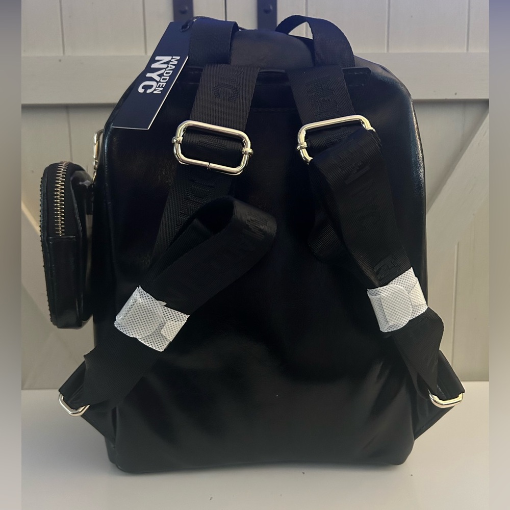 Madden NYC Faux Leather Dome Ring Backpack Black NWT - Picture 6 of 8